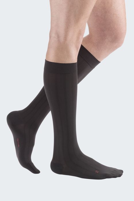 Sigvaris Compression Stocking (20-30mmHg) Cotton - Thigh High Closed Toe_gallery_12